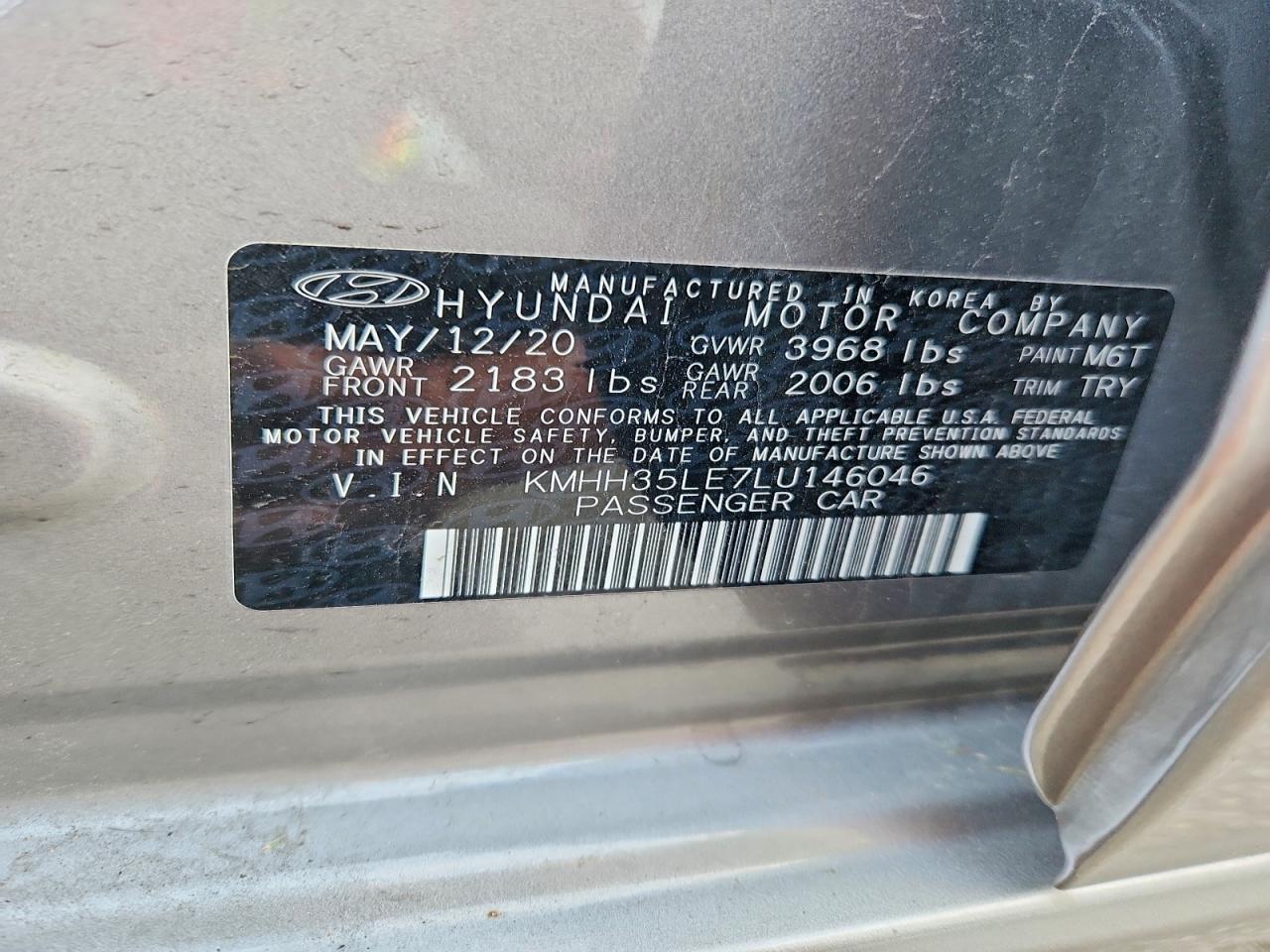 Hyundai ELANTRA Base