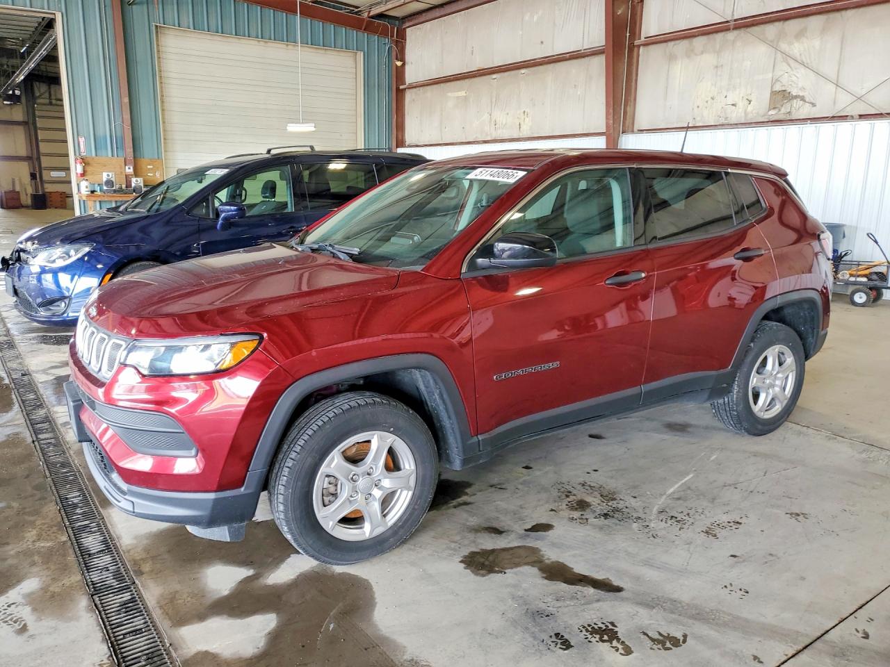 Salvage Jeep Compass Image