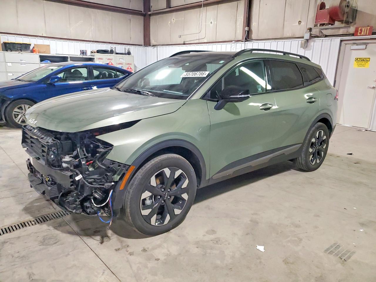 Salvage Kia Sportage Image