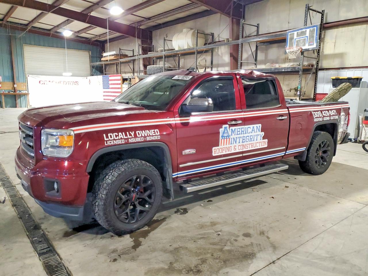 Salvage GMC Sierra Image