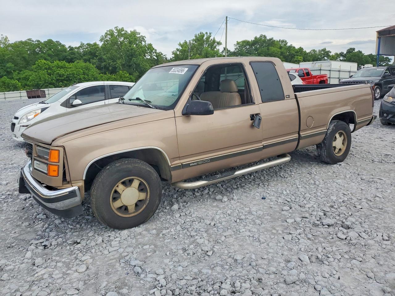 Salvage GMC Sierra Image