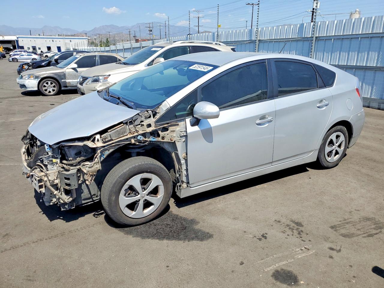 Salvage Toyota Prius Image