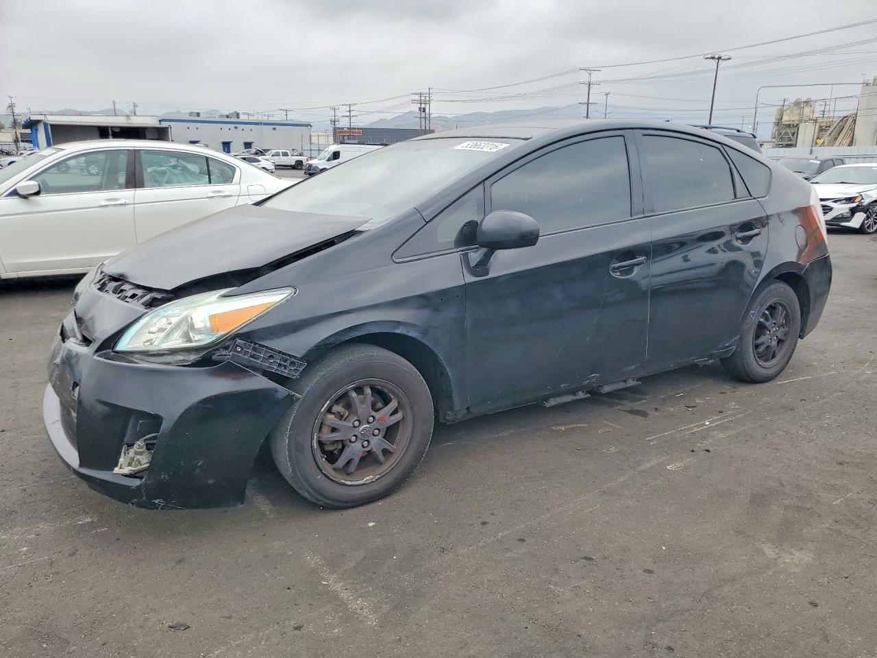 Salvage Toyota Prius Image