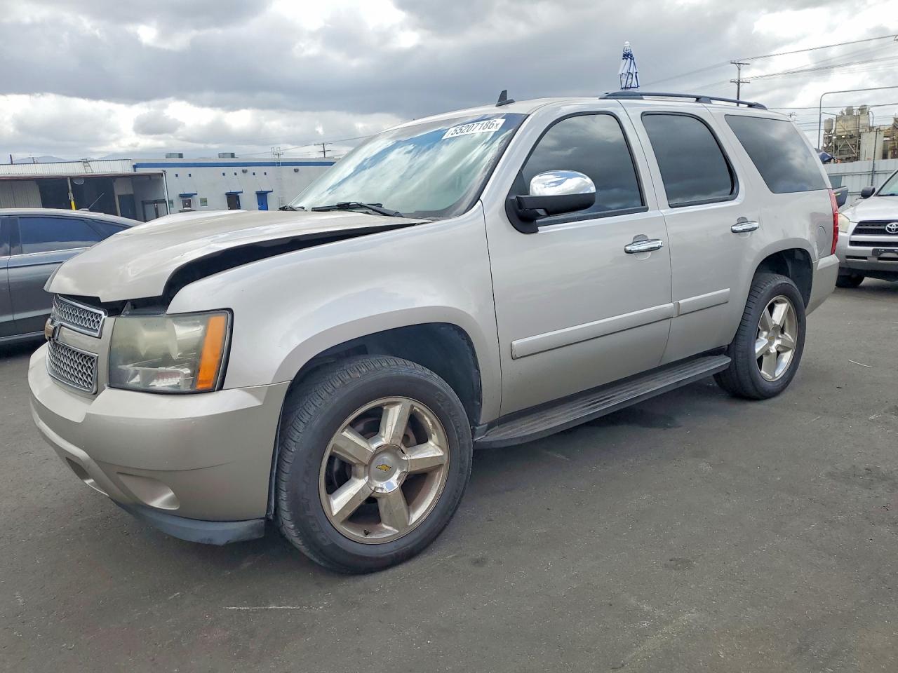 Salvage Chevrolet Tahoe Image