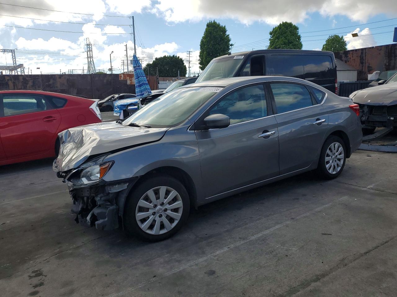 Salvage Nissan Sentra Image