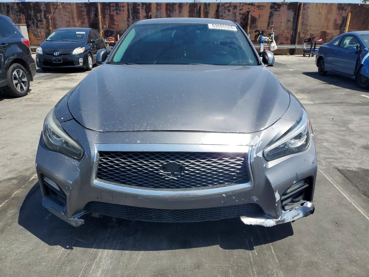 INFINITI Q50 Premium