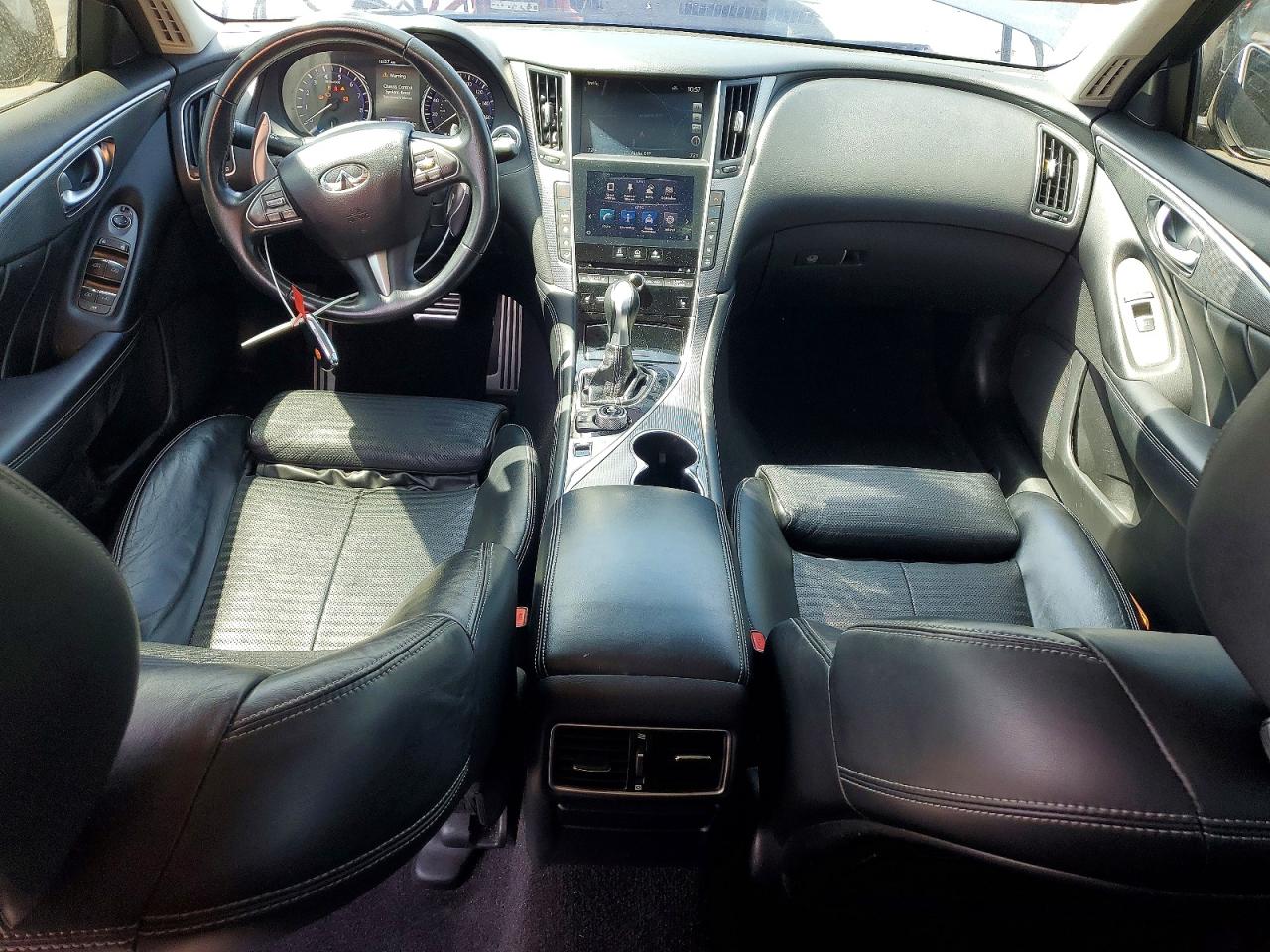 INFINITI Q50 Premium