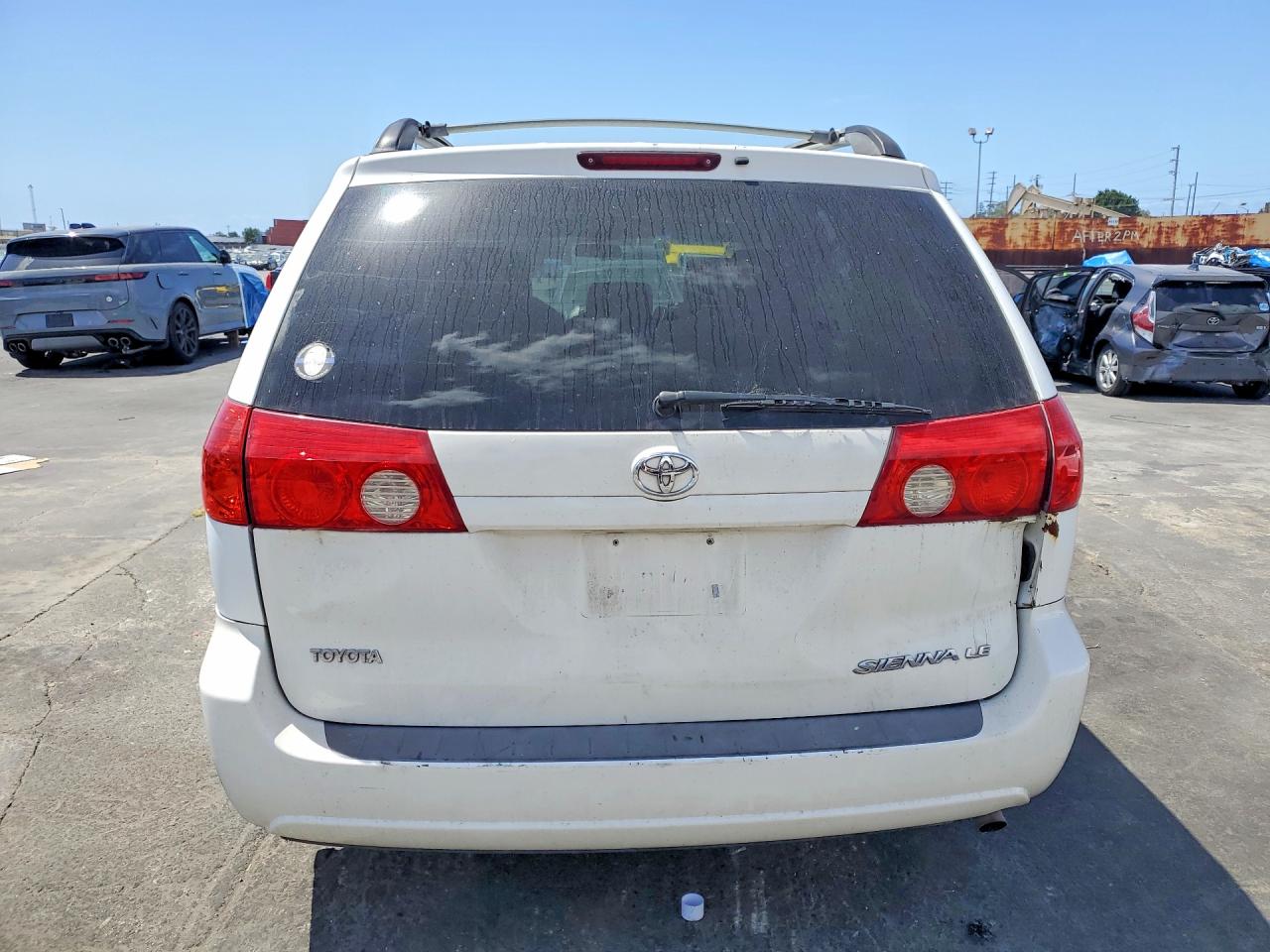 Toyota Sienna Le 8 Passenger