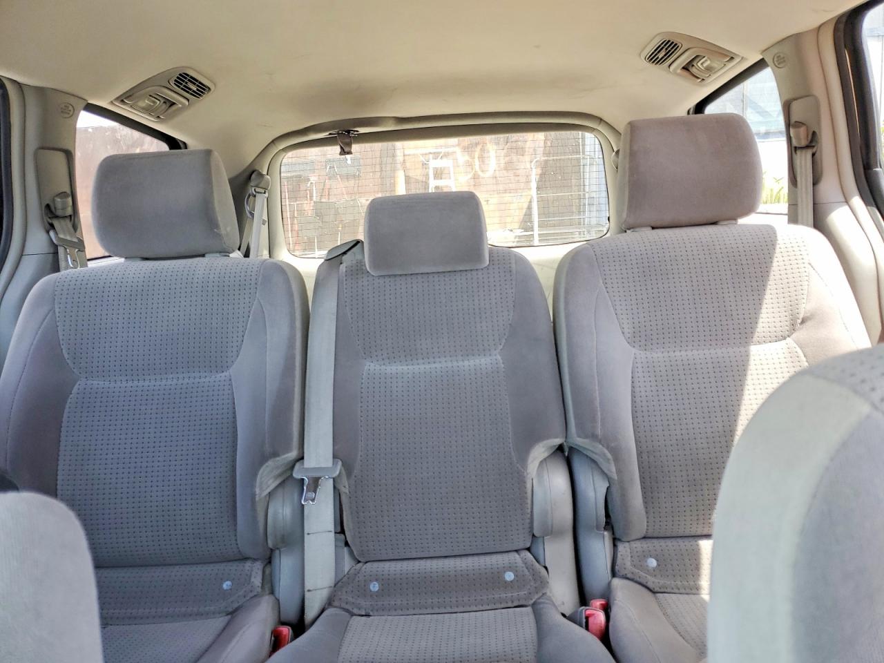 Toyota Sienna Le 8 Passenger