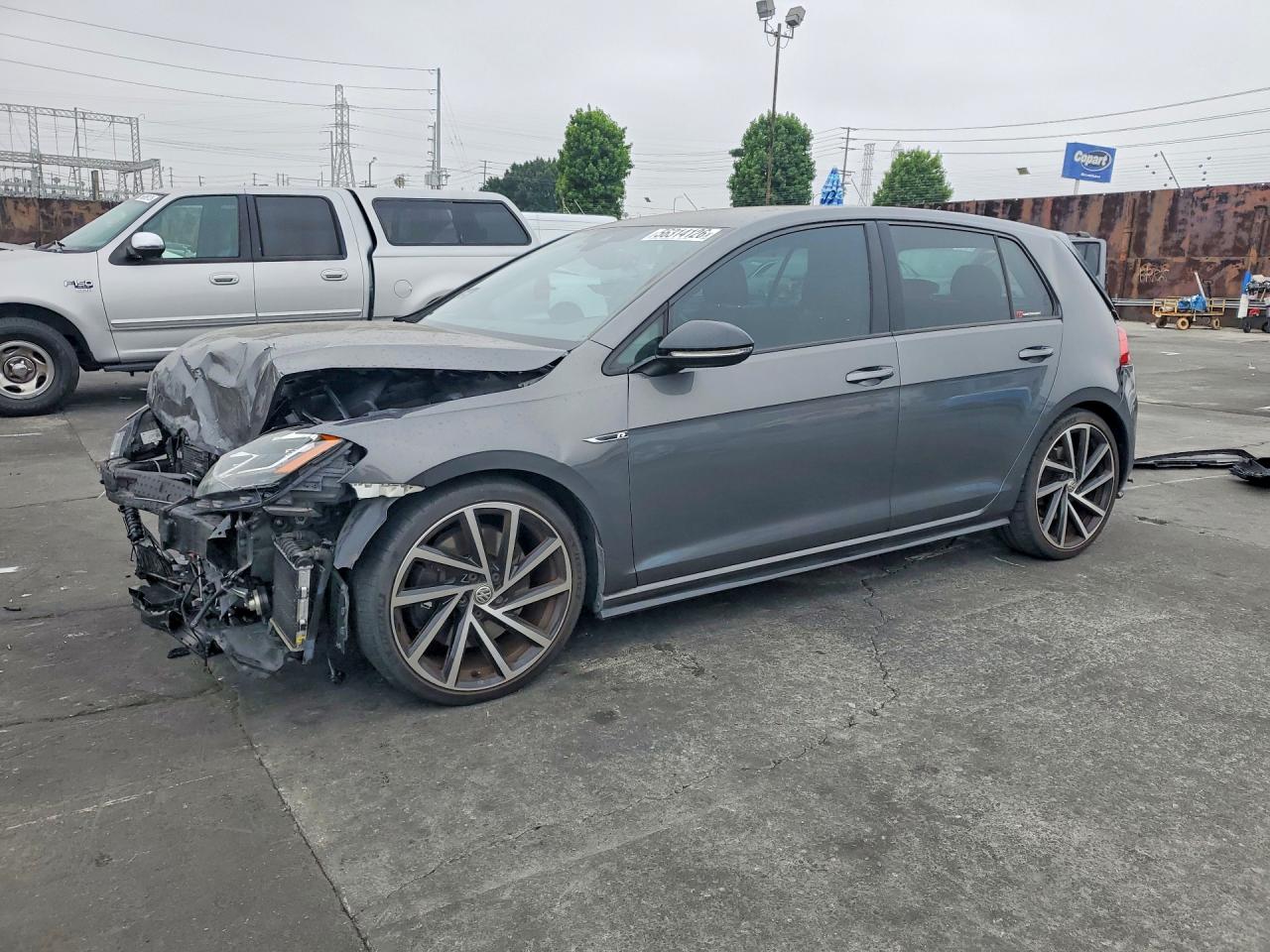 Salvage Volkswagen Golf Image