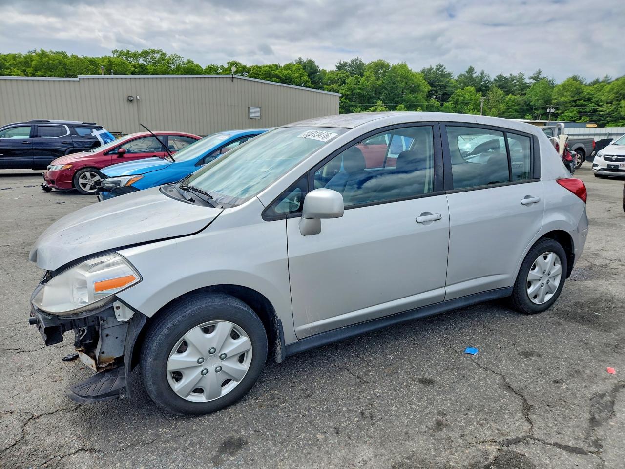Salvage Nissan Versa Image