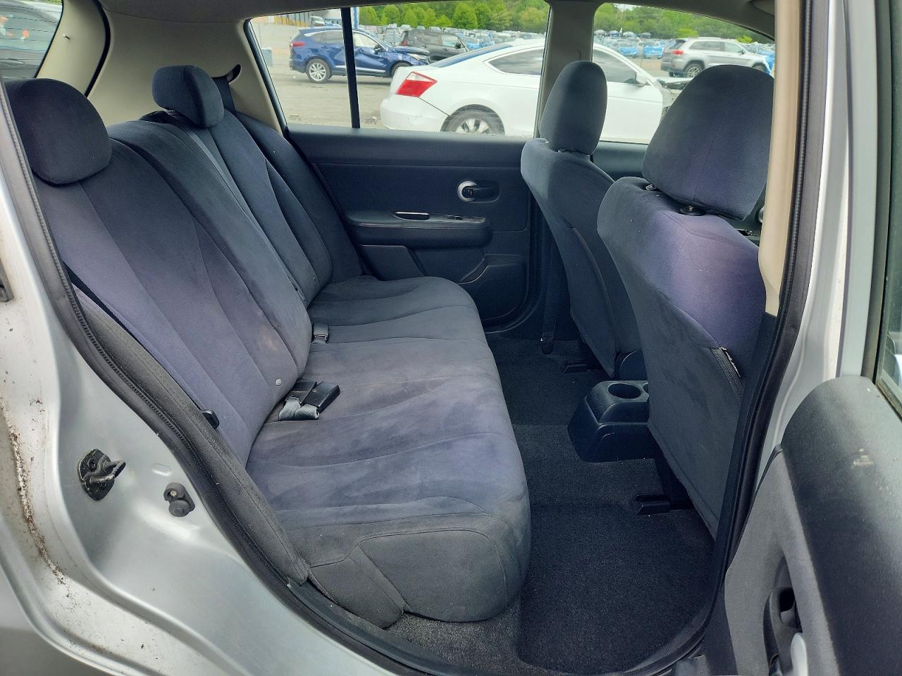 Nissan Versa 1.8 S