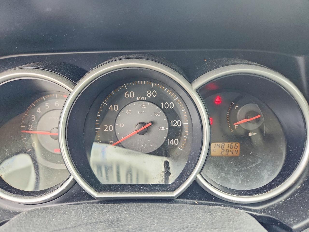 Nissan Versa 1.8 S