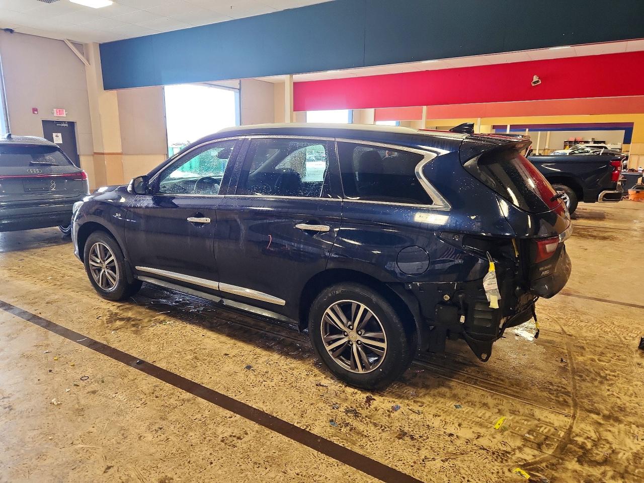 INFINITI Qx Luxe