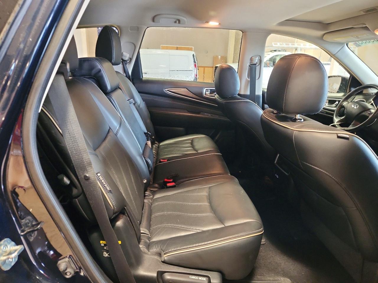 INFINITI Qx Luxe