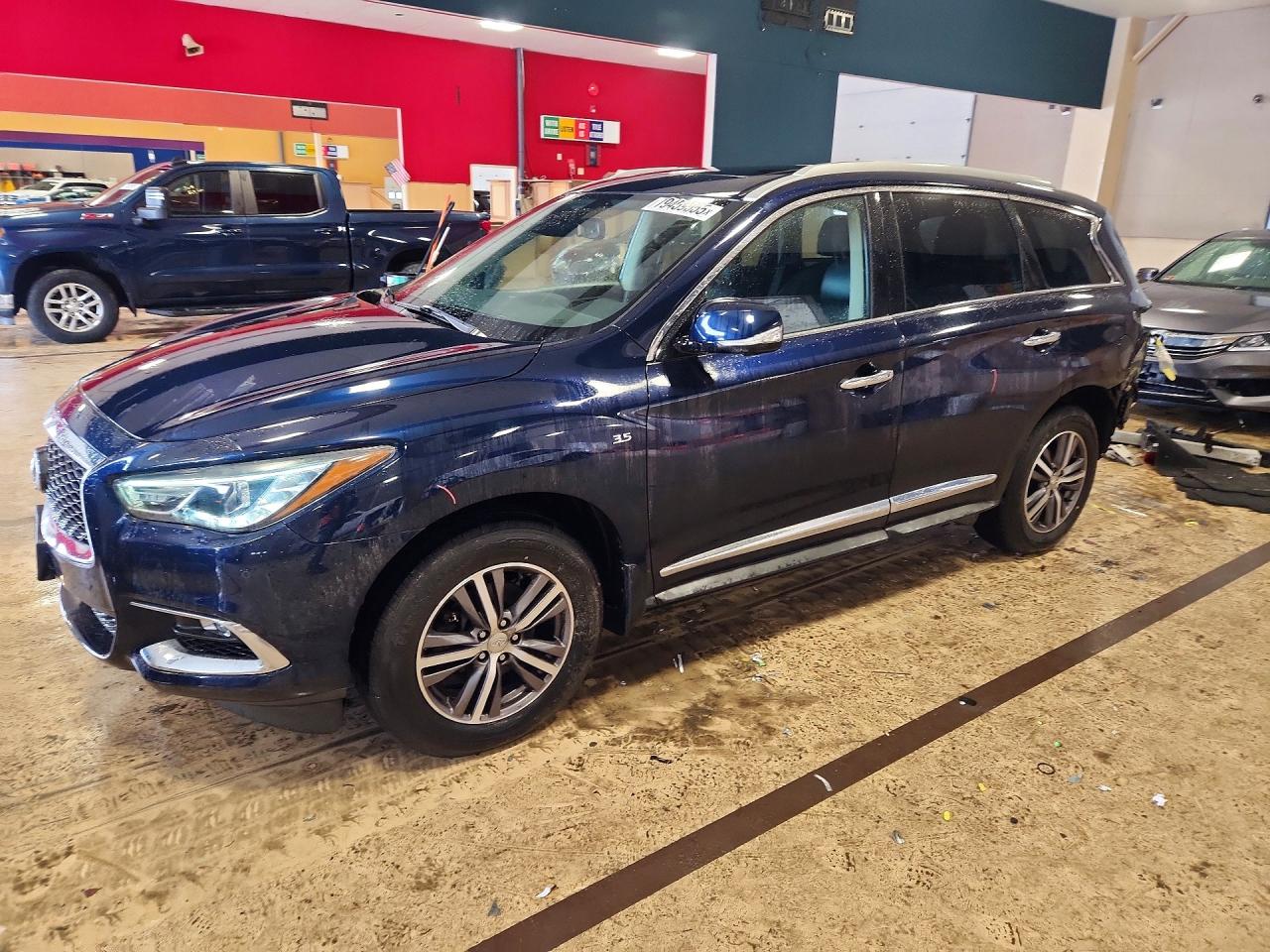 Salvage INFINITI Qx Image