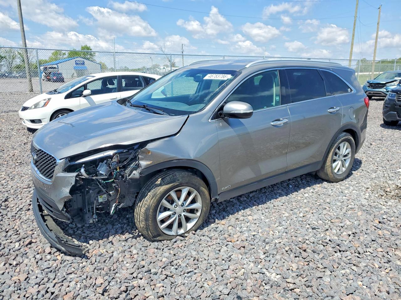Salvage Kia Sorento Image