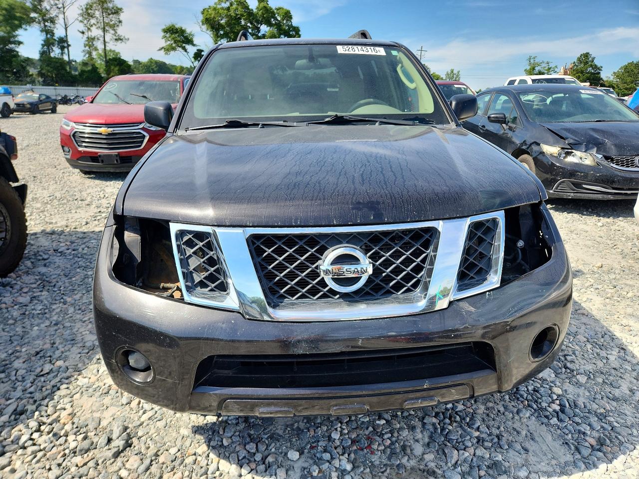 Nissan Pathfinder S