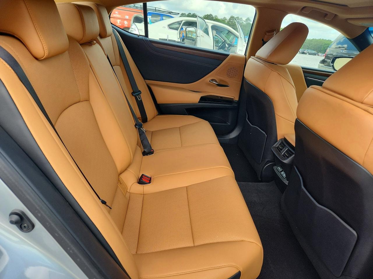Lexus Es Base