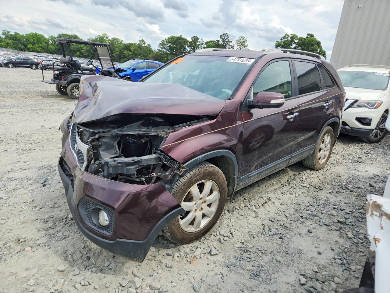 Salvage Kia Sorento Image