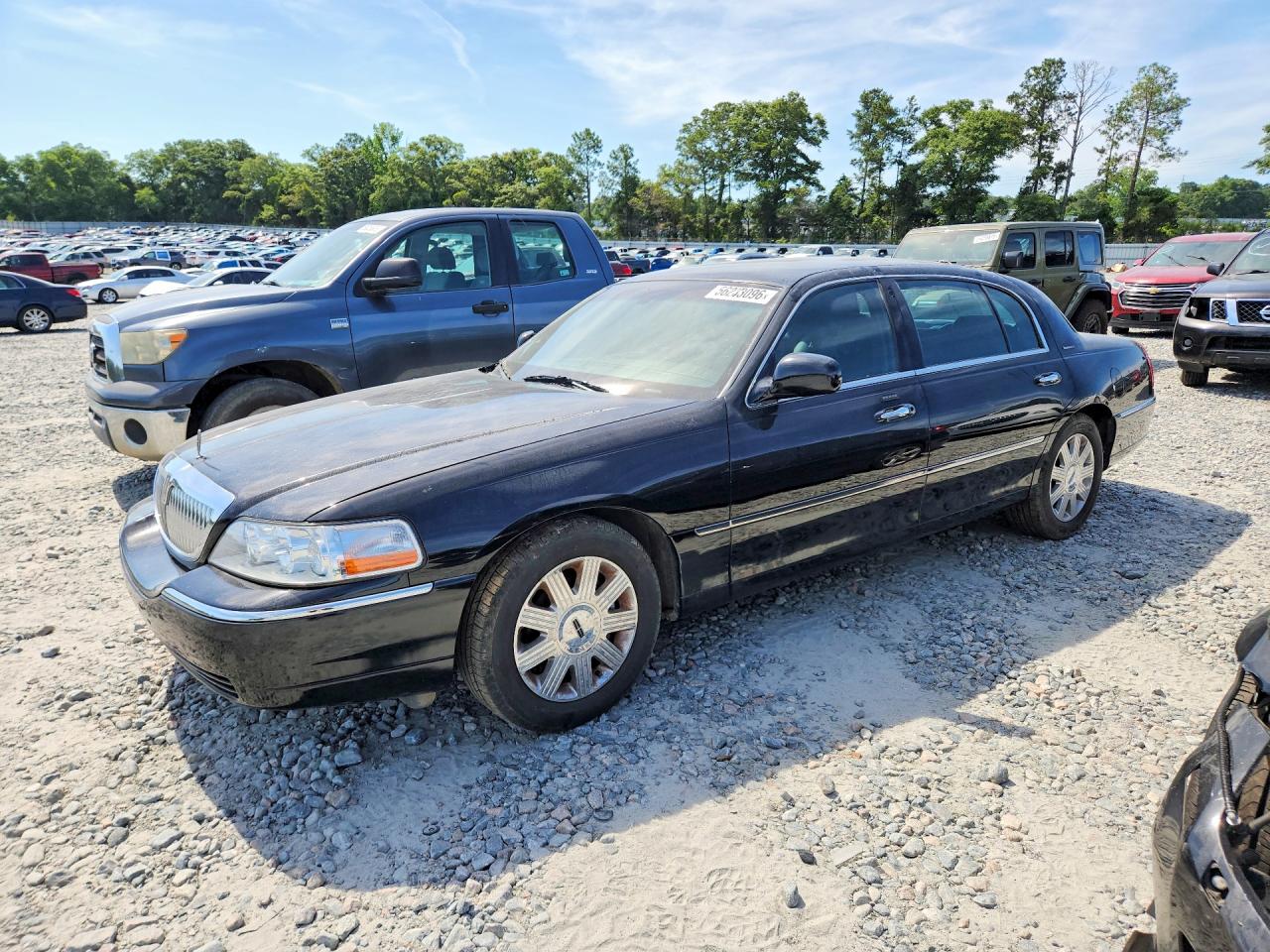 Salvage Lincoln Towncar Image