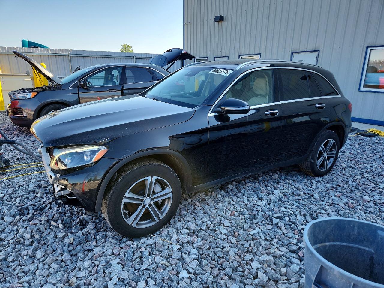 Salvage Mercedes-Benz GLC Image