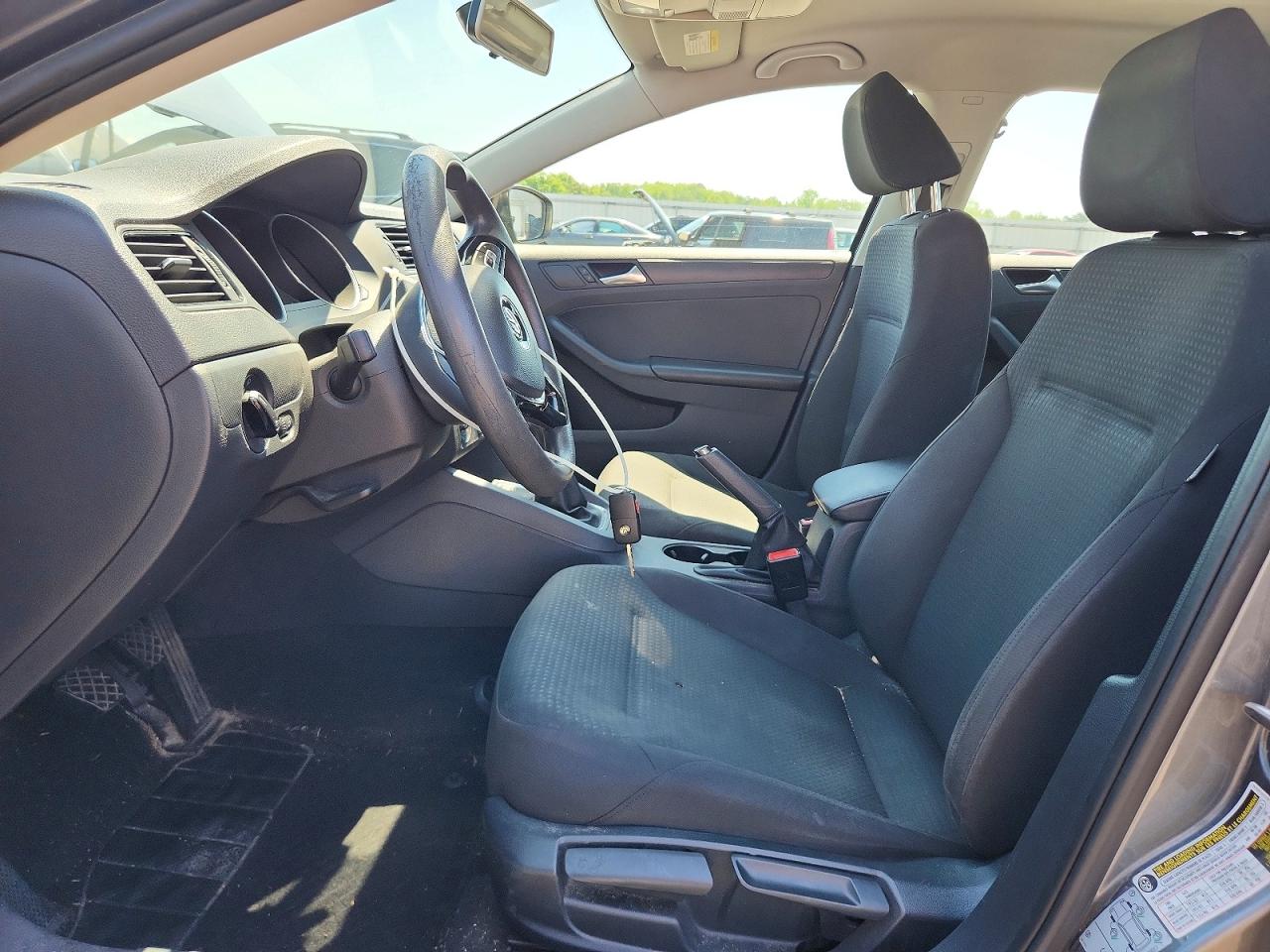 Volkswagen Jetta S