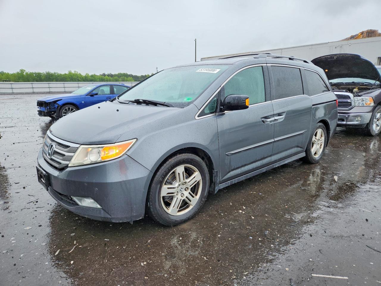 Salvage Honda Odyssey Image