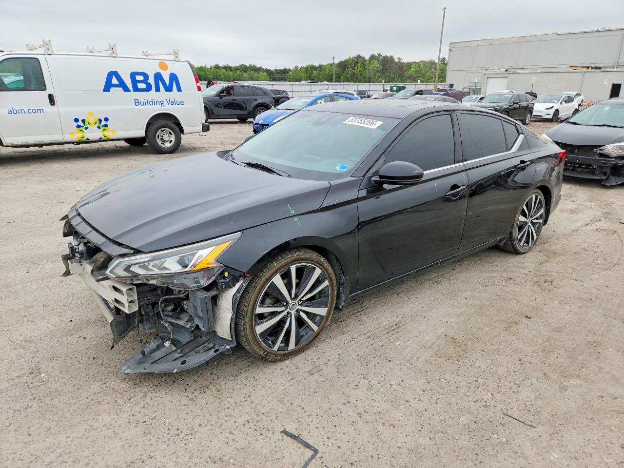 Salvage Nissan Altima Image