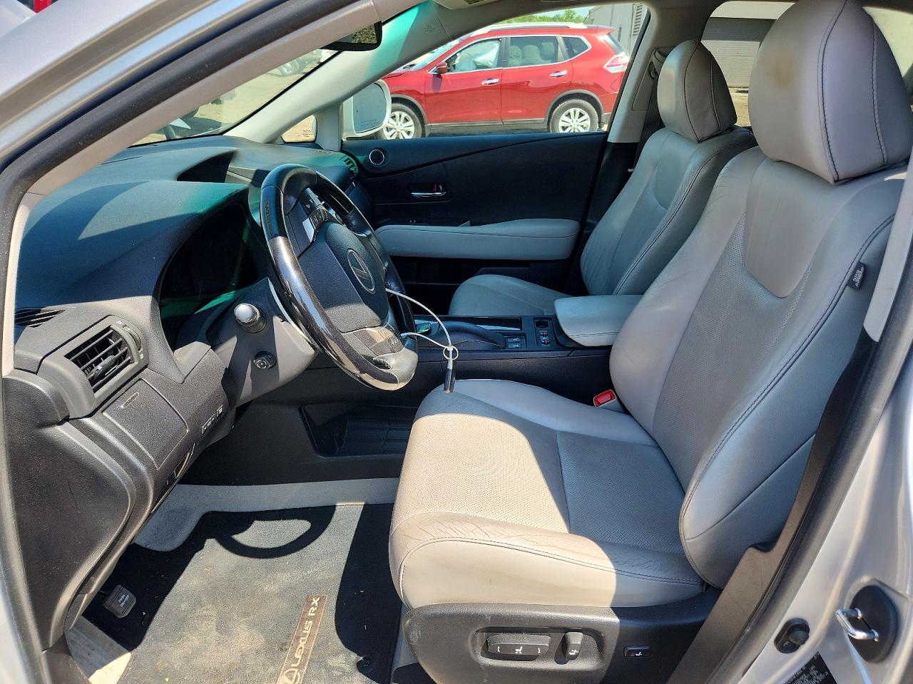 Lexus RX Base