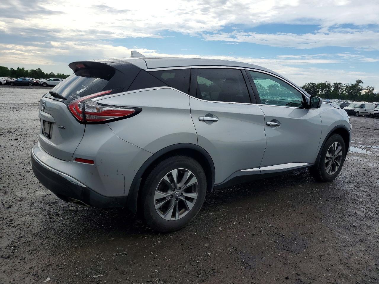 Nissan Murano S