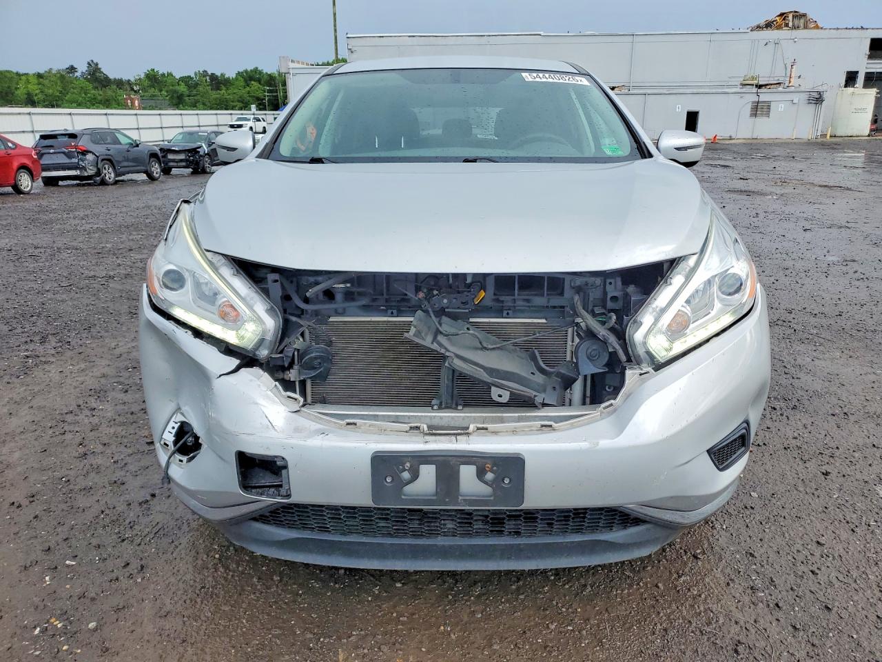 Nissan Murano S