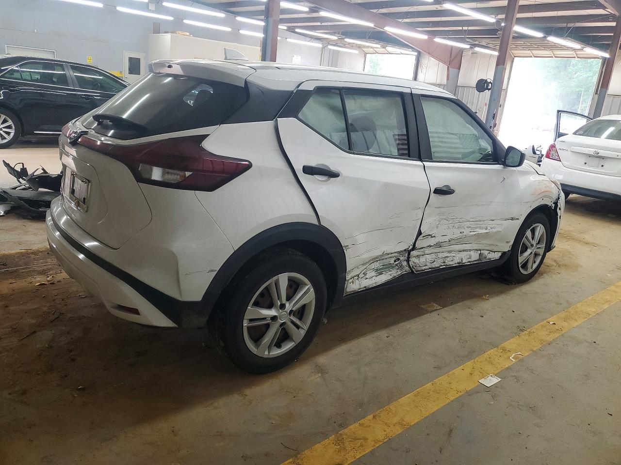 Nissan Kicks S