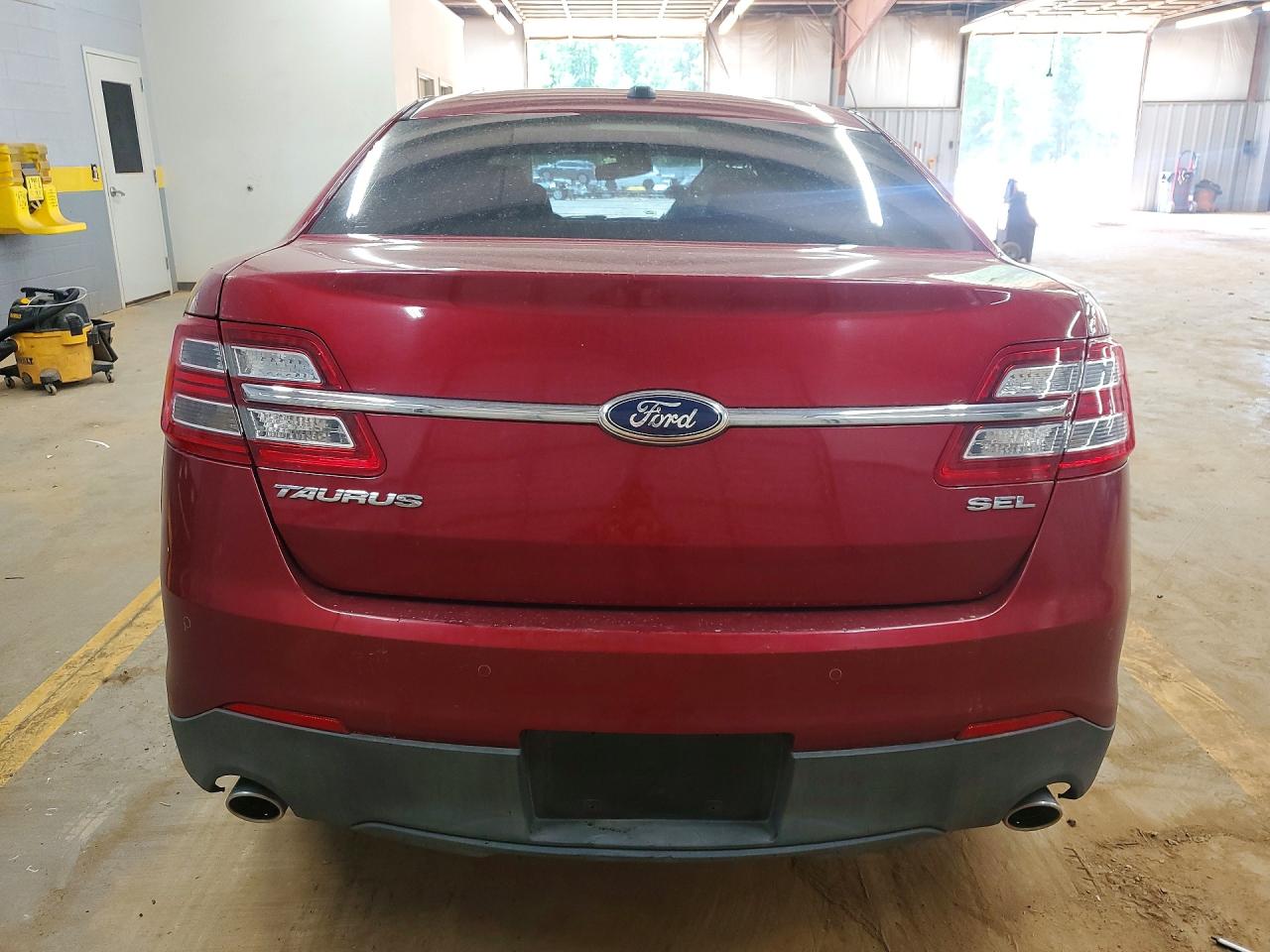 Ford Taurus Sel