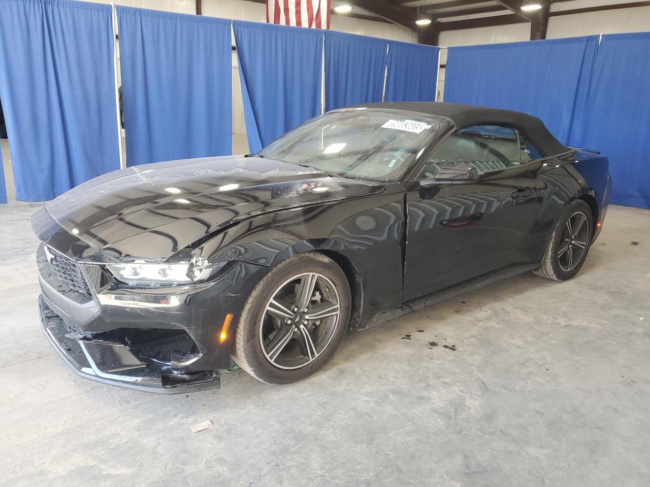 Salvage Ford Mustang Image