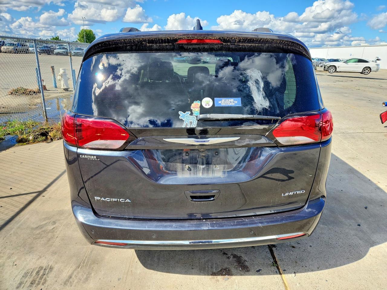 Chrysler Pacifica Limited