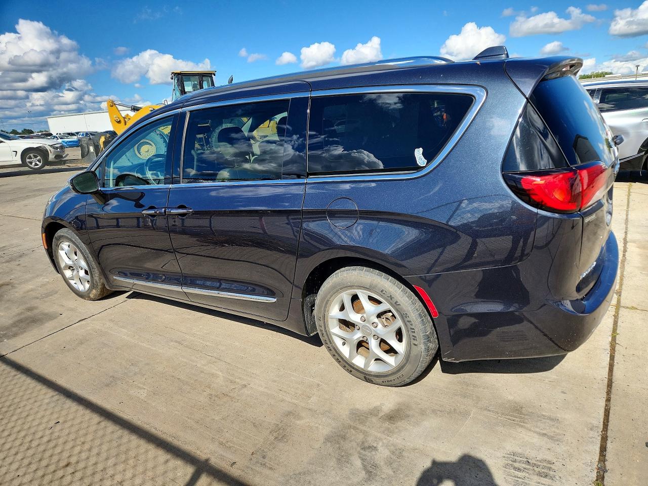 Chrysler Pacifica Limited