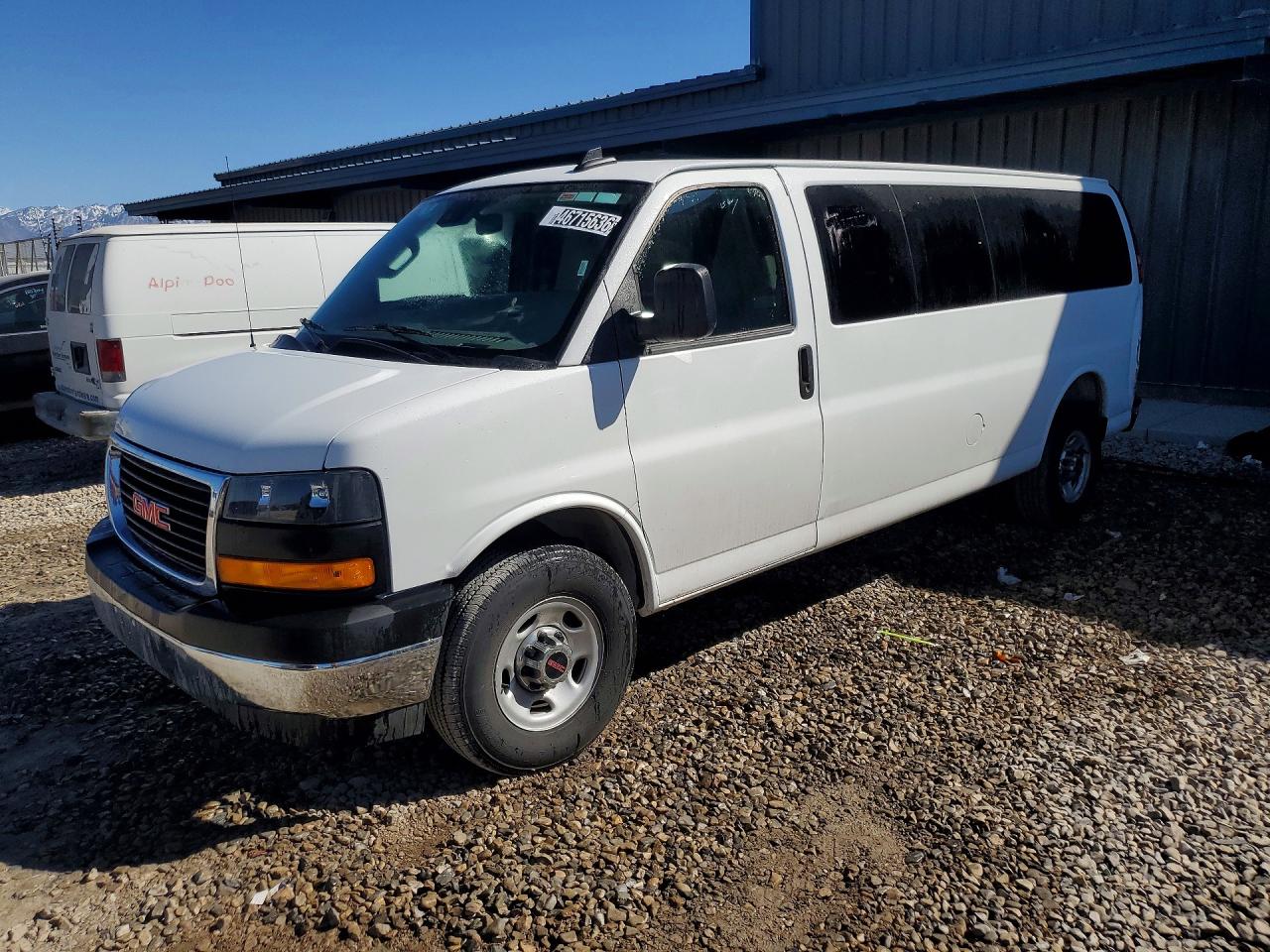 Salvage GMC Savana Image