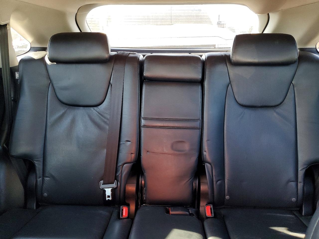 Lexus RX Base