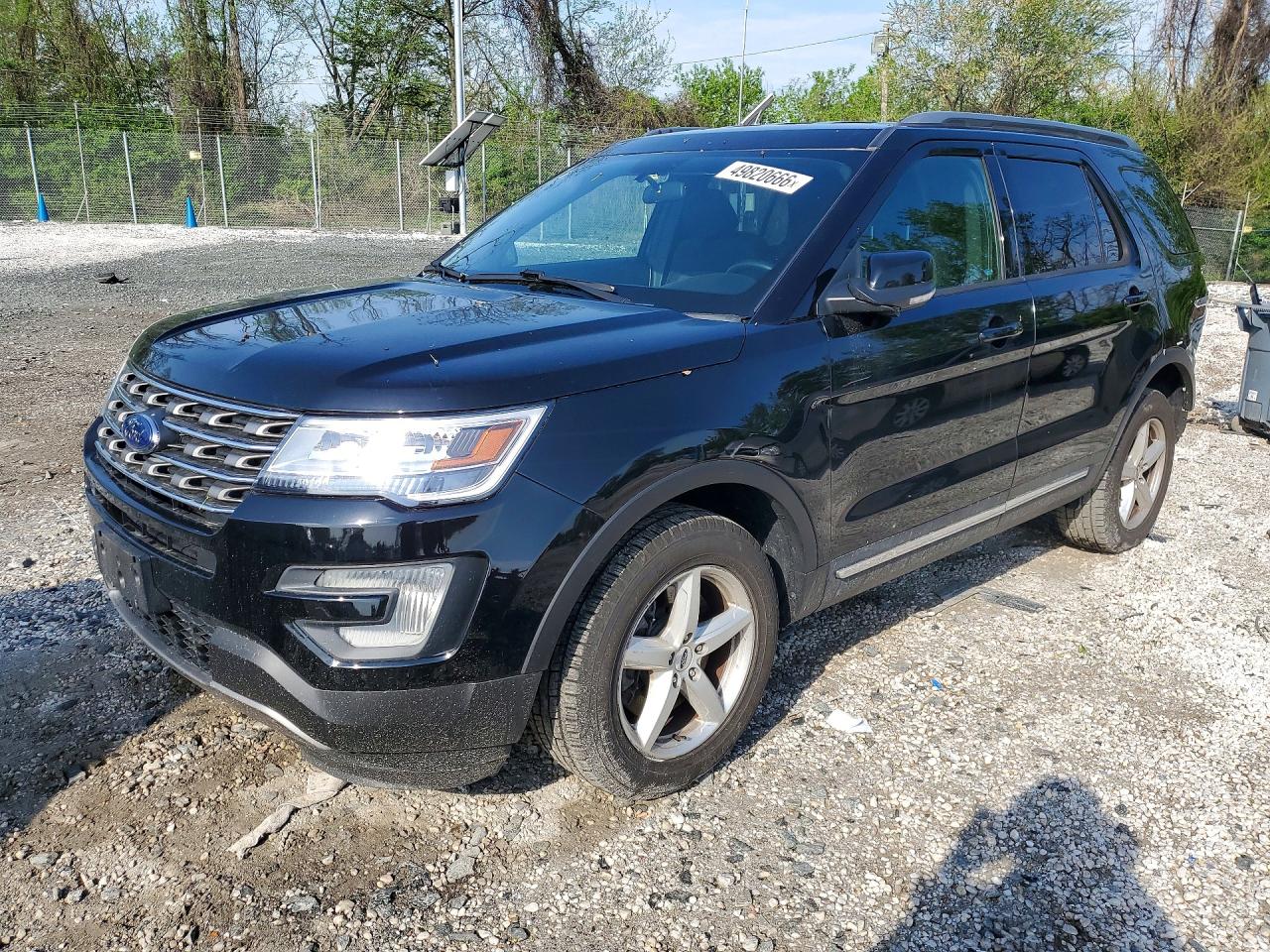 Salvage Ford Explorer Image