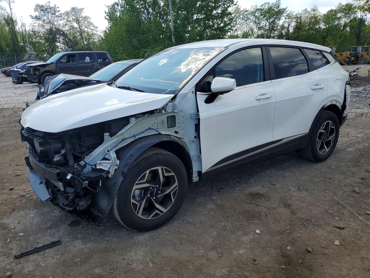 Salvage Kia Sportage Image