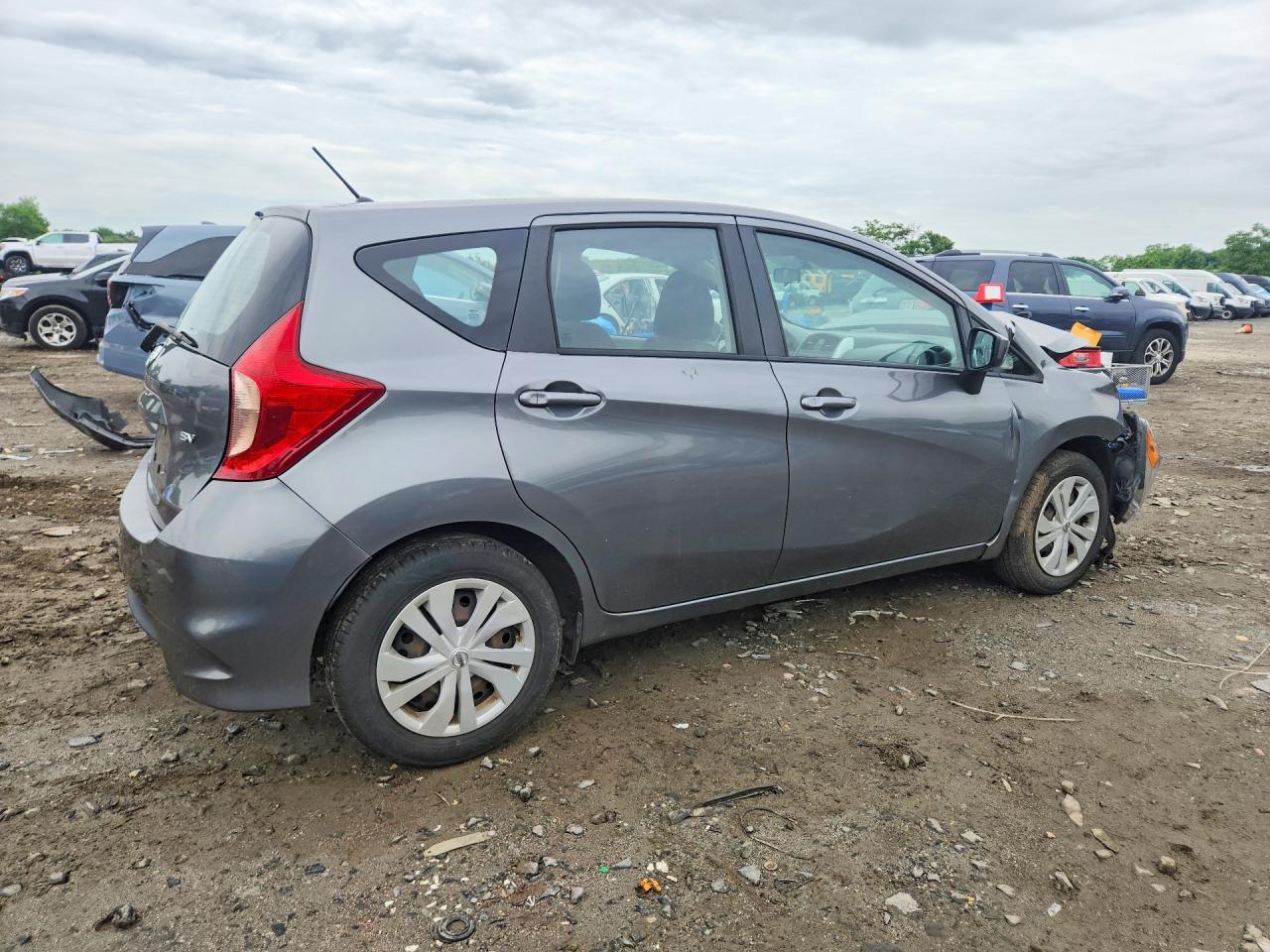 Nissan Versa Sv