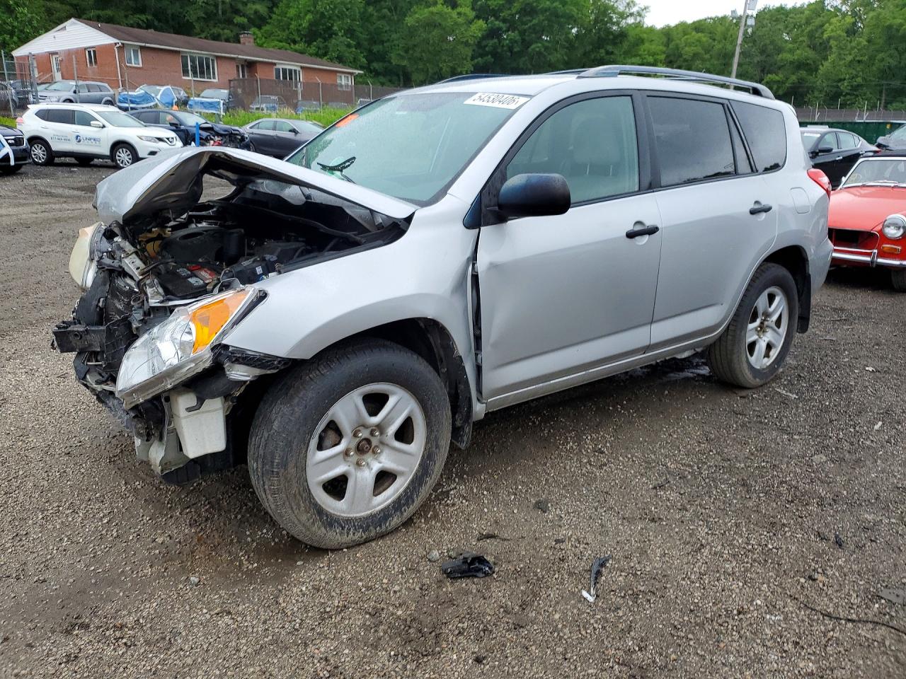Salvage Toyota RAV4 Image