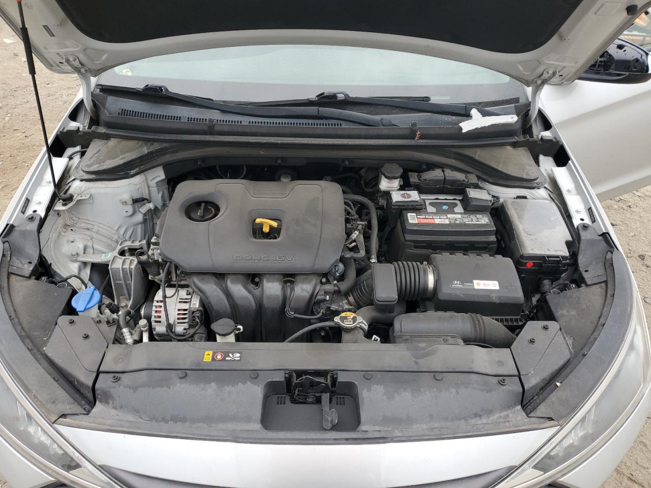 Hyundai ELANTRA Sel