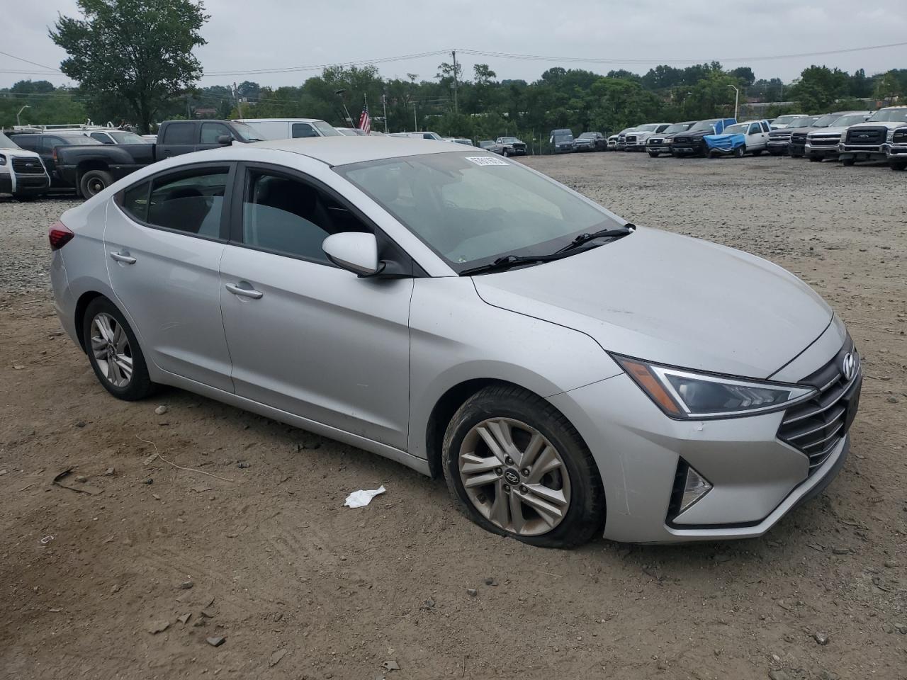 Hyundai ELANTRA Sel