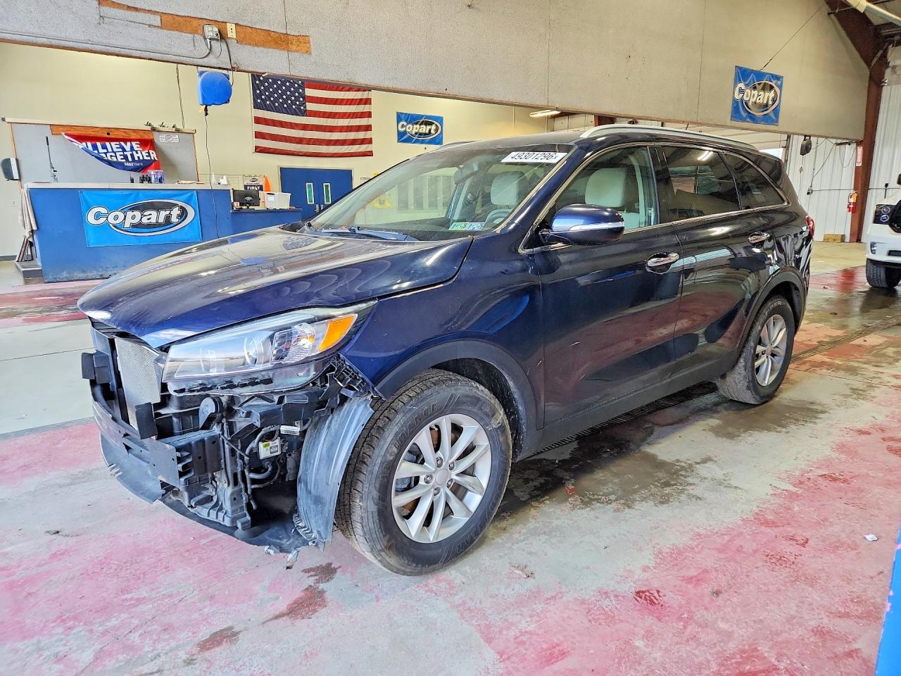 Salvage Kia Sorento Image
