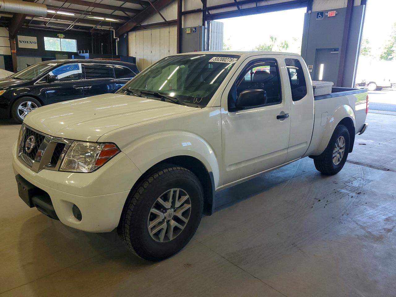 Salvage Nissan Frontier Image
