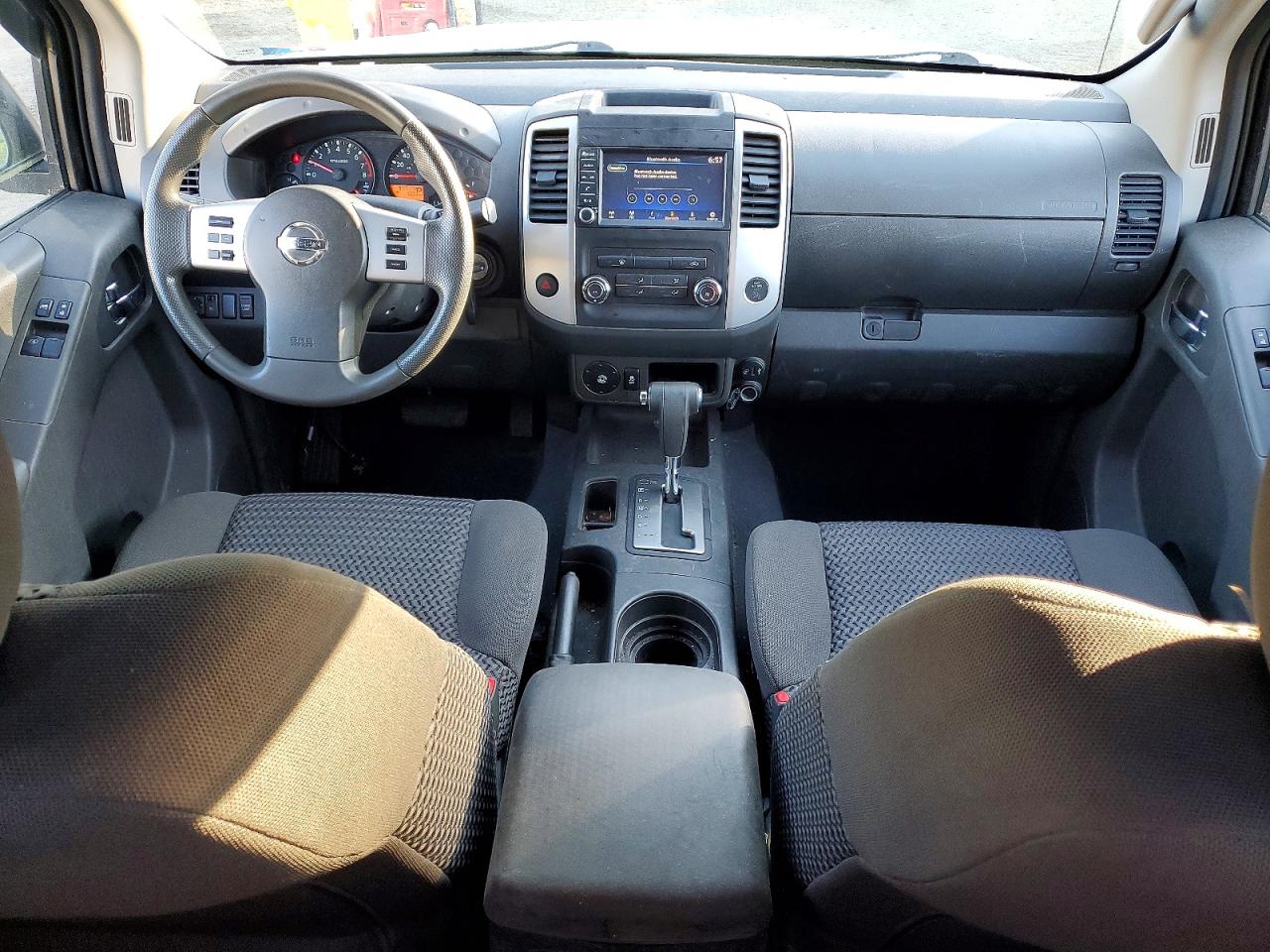 Nissan Frontier Sv