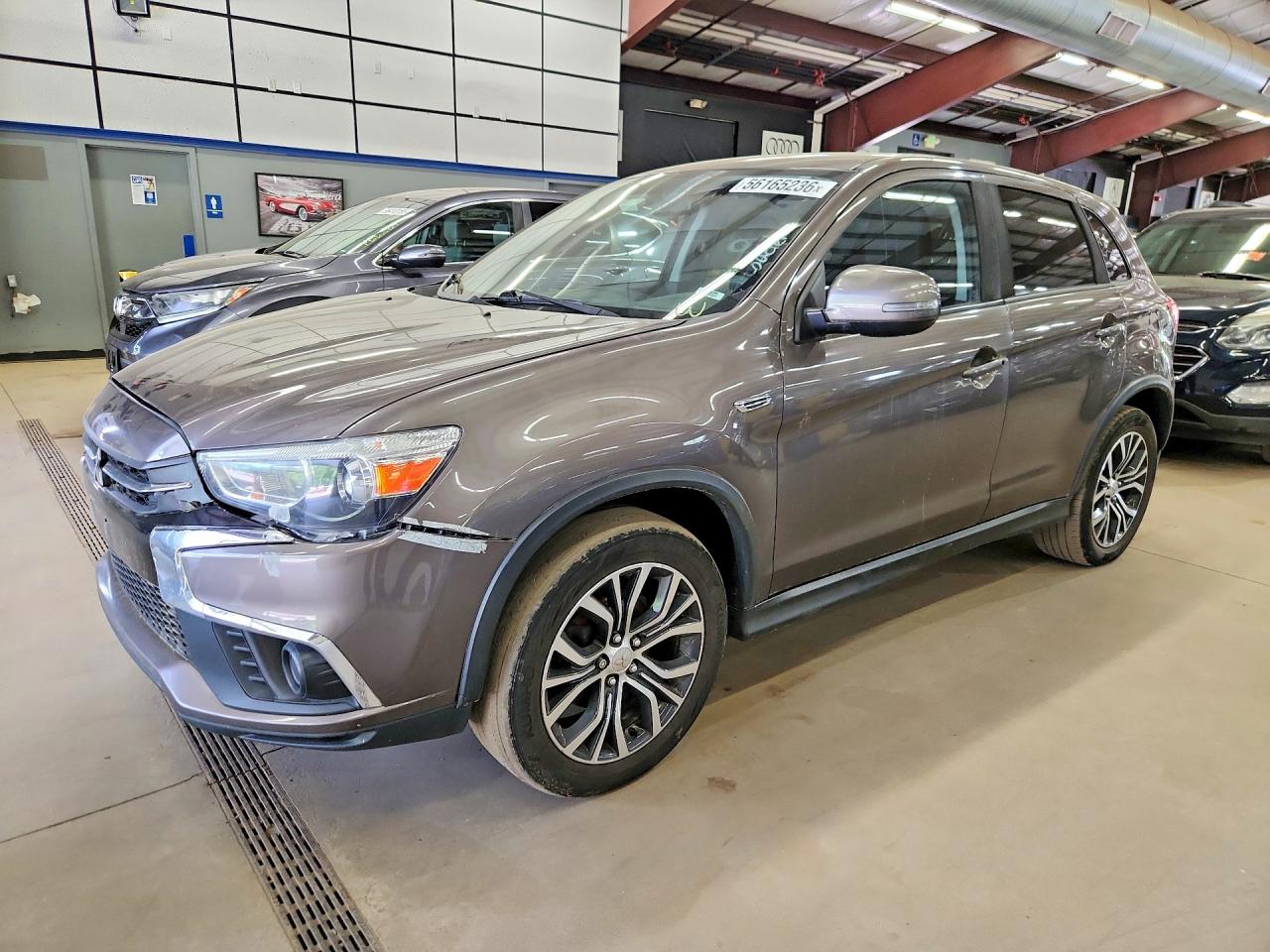 Salvage Mitsubishi Outlander Image