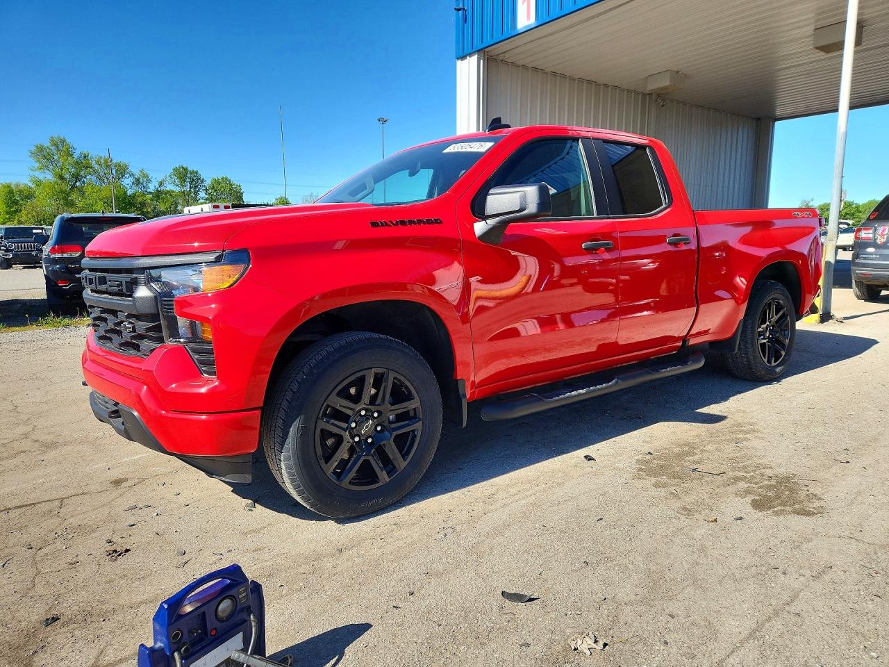 Salvage Chevrolet Silverado Image